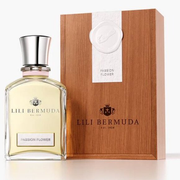 Lili Bermuda Paradise Eau de Parfum, 90 mL (3.4 oz) - Picture 3 of 6